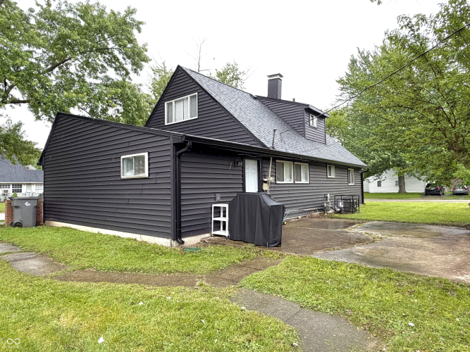 Listing Image 3