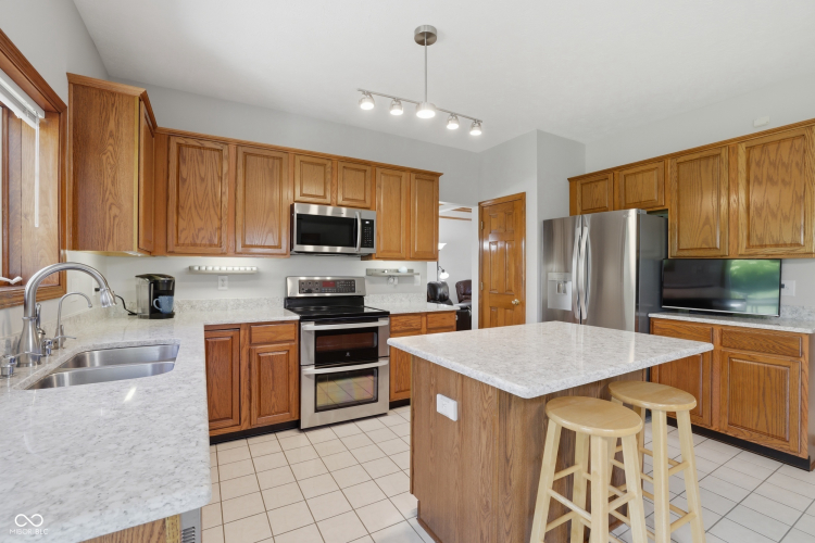 Listing Image 14