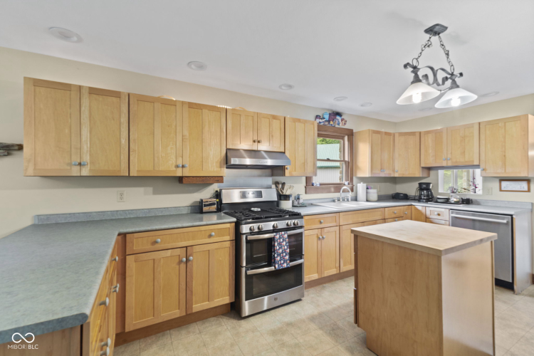 Listing Image 20