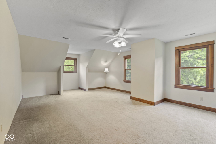 Listing Image 42