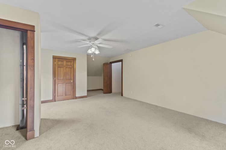 Listing Image 43