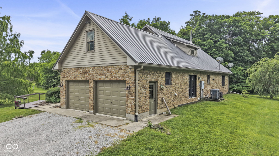 Listing Image 52