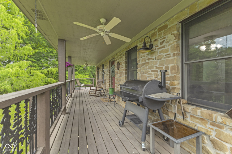 Listing Image 9
