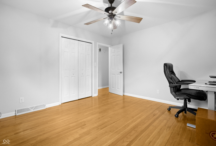 Listing Image 25