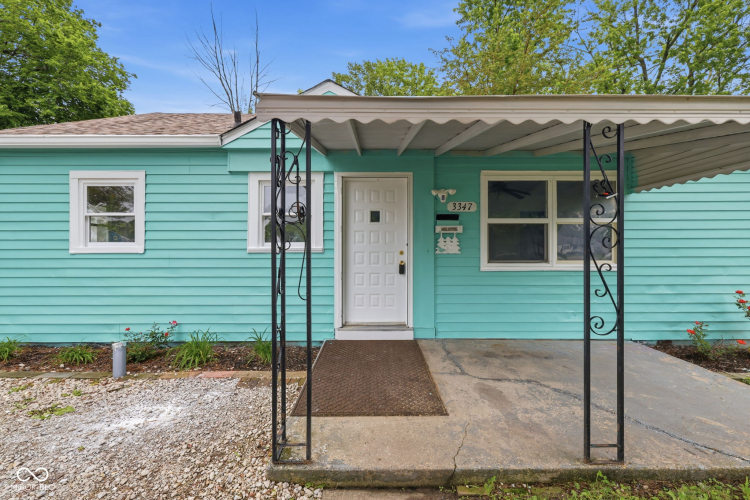 Listing Image 3