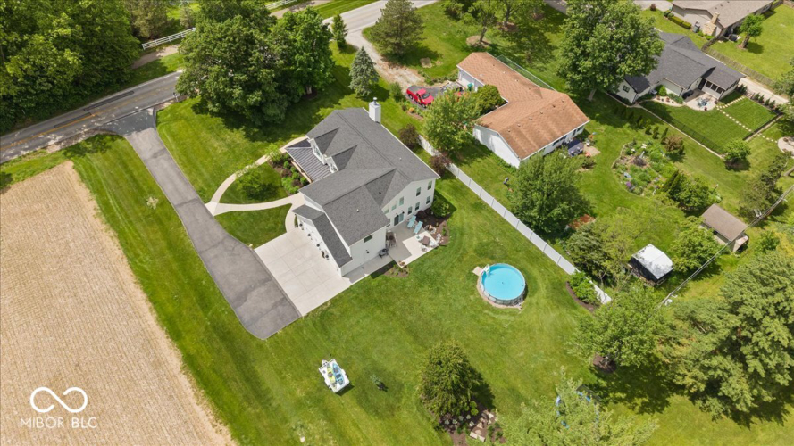 Listing Image 4