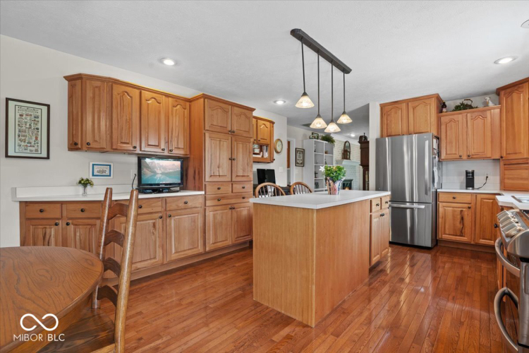 Listing Image 18