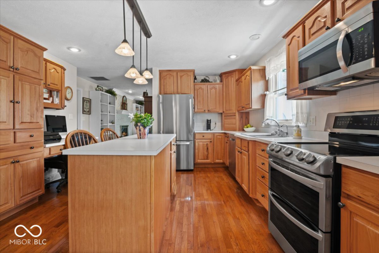 Listing Image 20