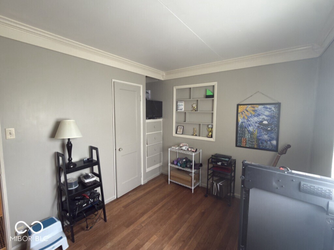 Listing Image 17
