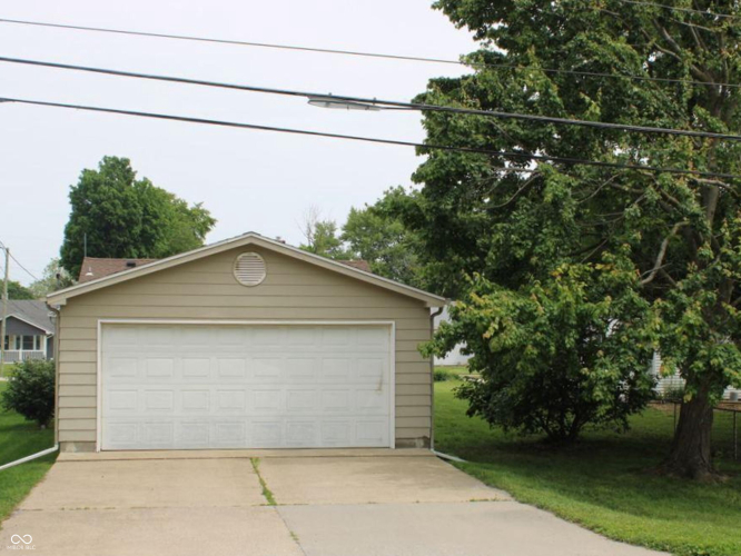Listing Image 24