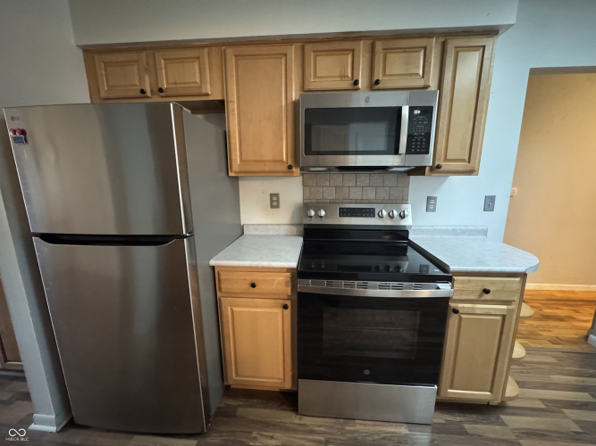 Listing Image 14