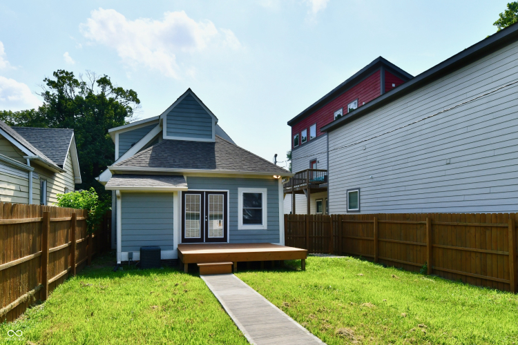 Listing Image 3