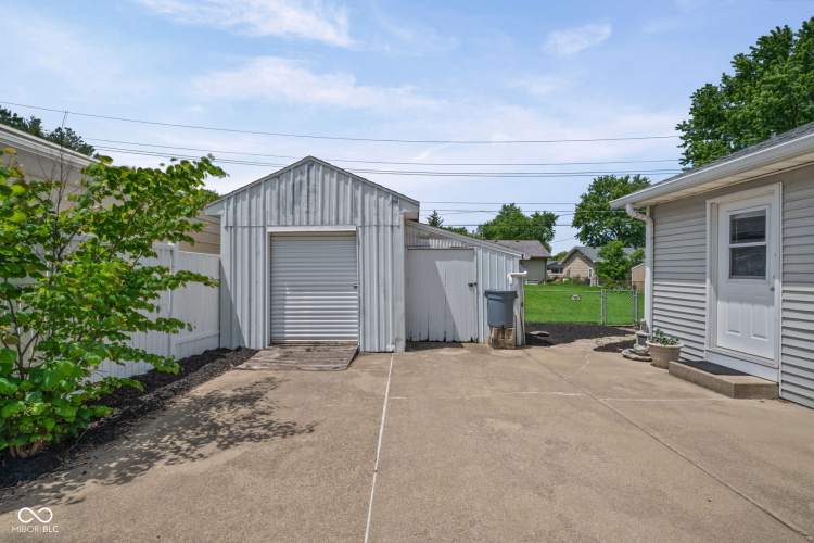 Listing Image 26