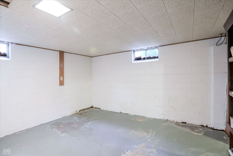 Listing Image 35
