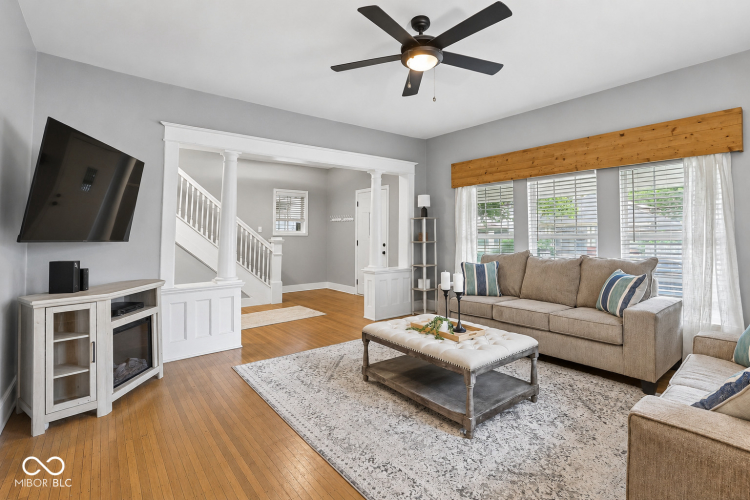 Listing Image 10