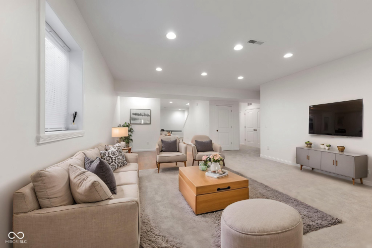 Listing Image 56