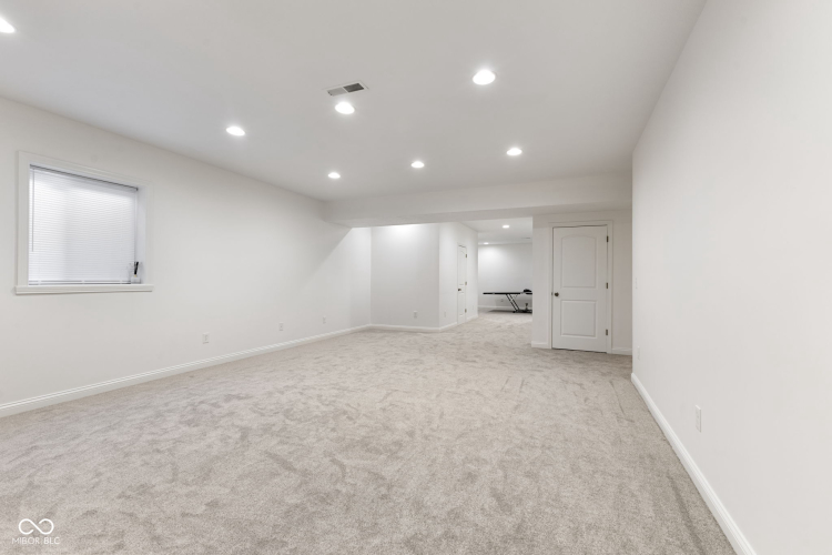 Listing Image 57