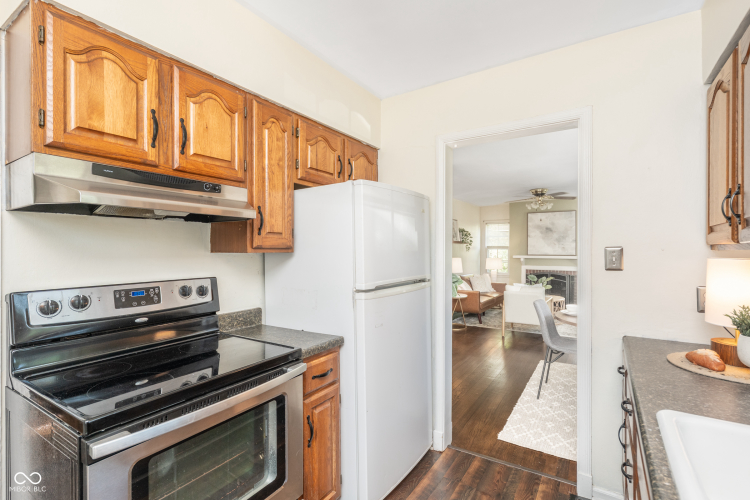 Listing Image 14