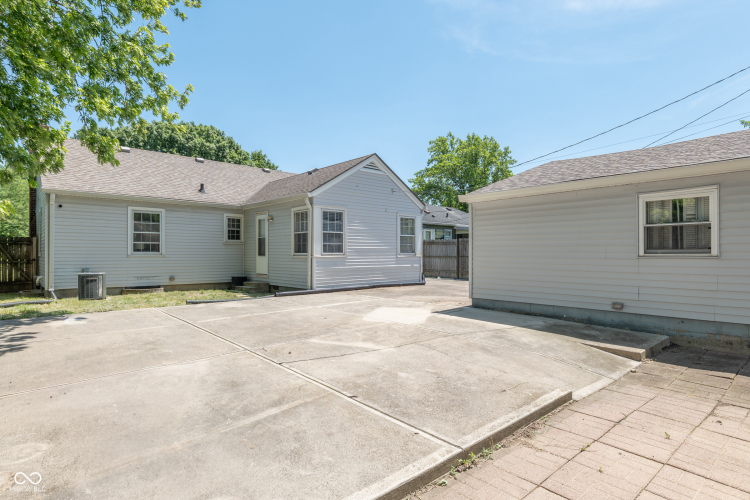 Listing Image 29