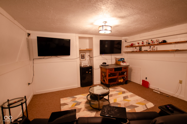 Listing Image 44