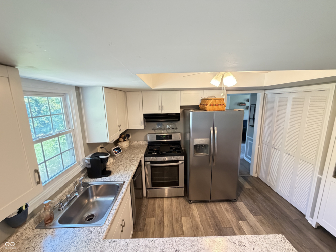 Listing Image 14
