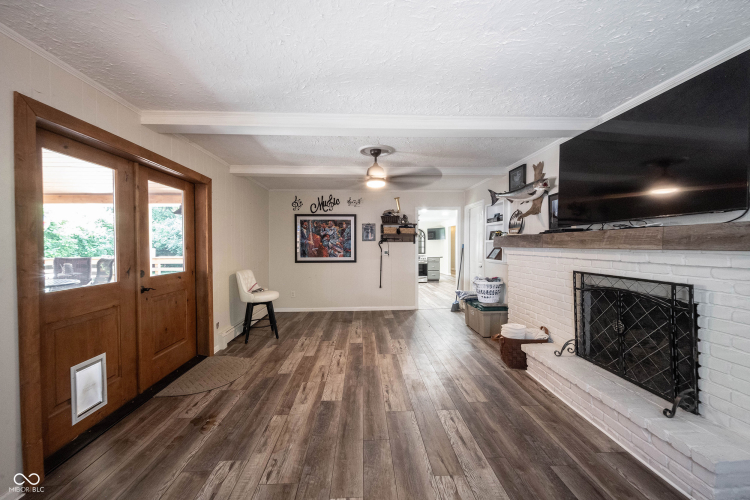Listing Image 20