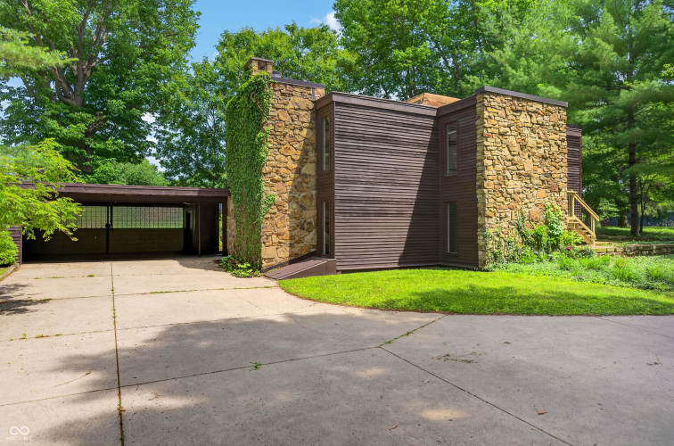 Listing Image 54