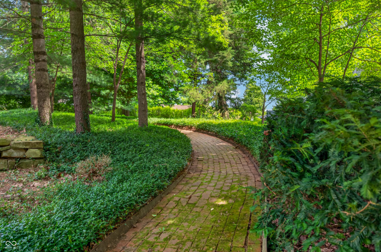 Listing Image 56