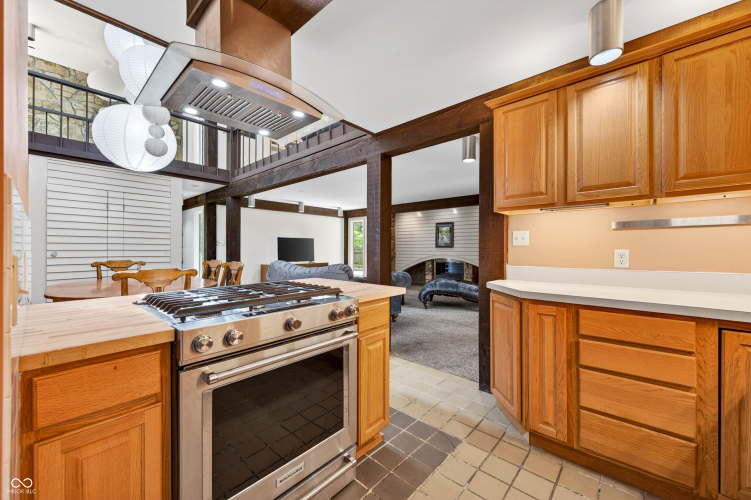 Listing Image 80