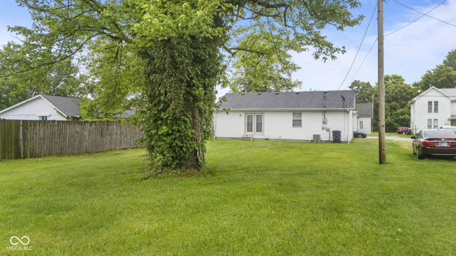 Listing Image 7