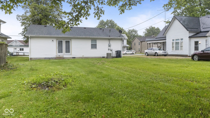 Listing Image 8