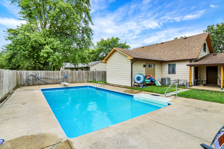 Listing Image 32