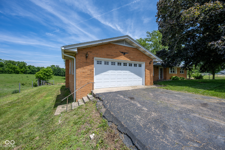 Listing Image 33