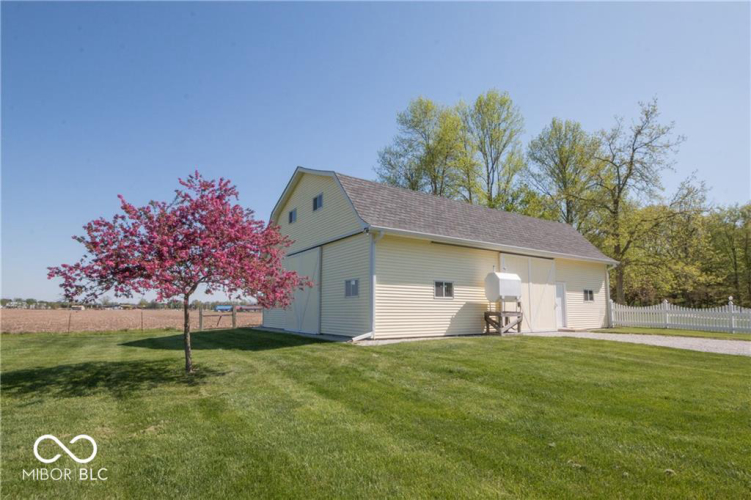 Listing Image 64