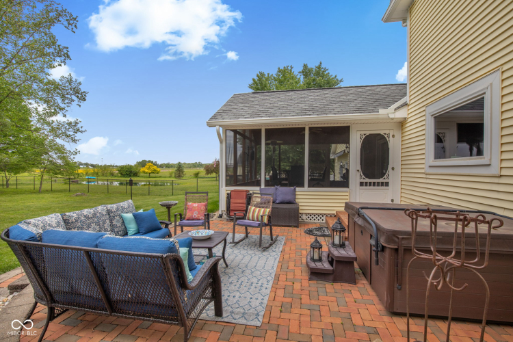 Listing Image 71