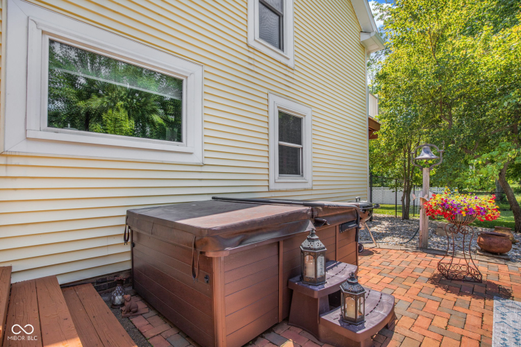 Listing Image 80