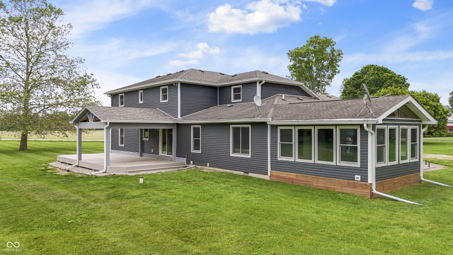 Listing Image 11