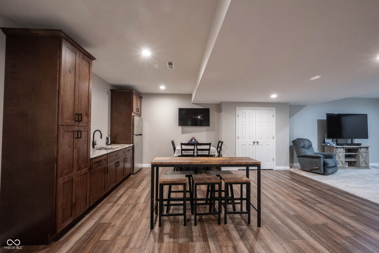 Listing Image 55