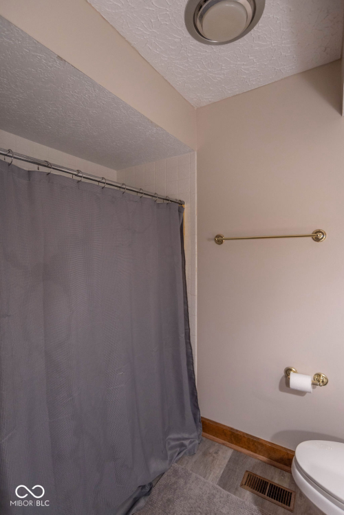 Listing Image 54
