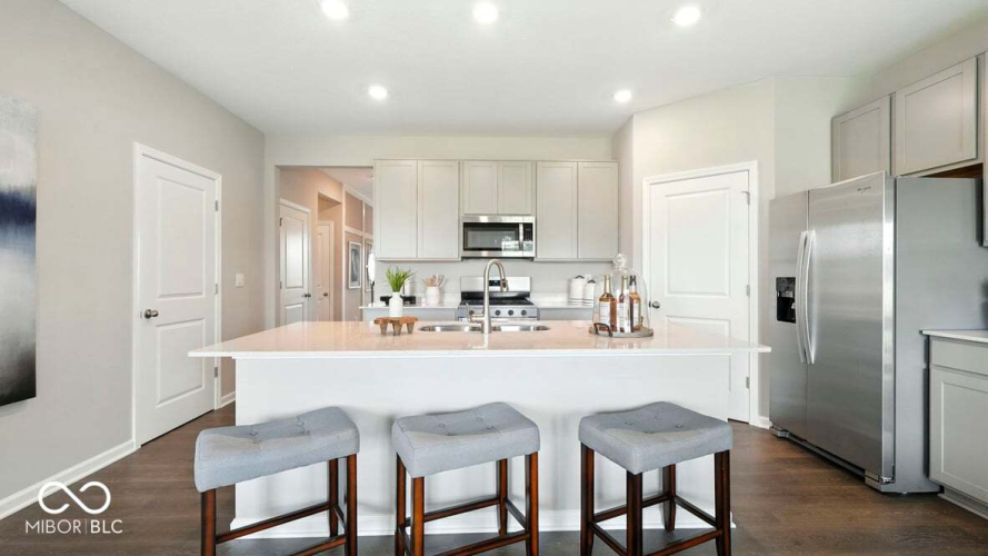 Listing Image 9