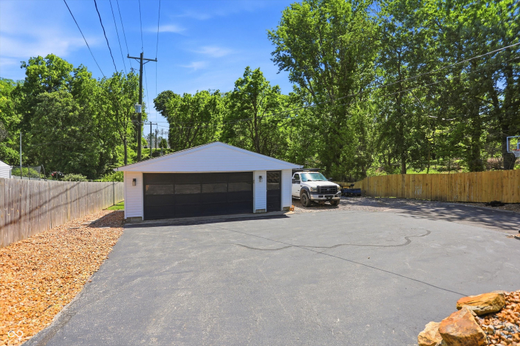 Listing Image 42