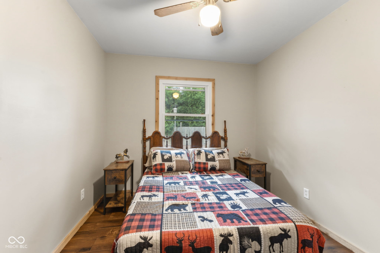 Listing Image 13