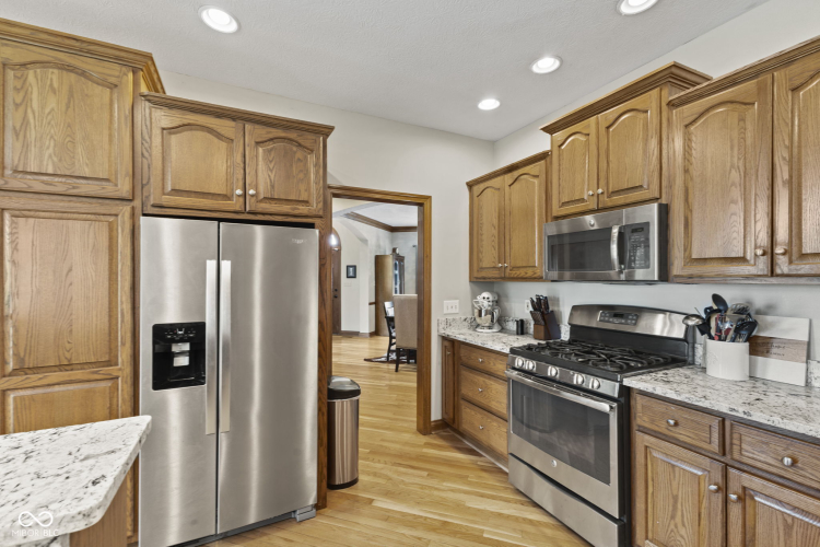 Listing Image 19