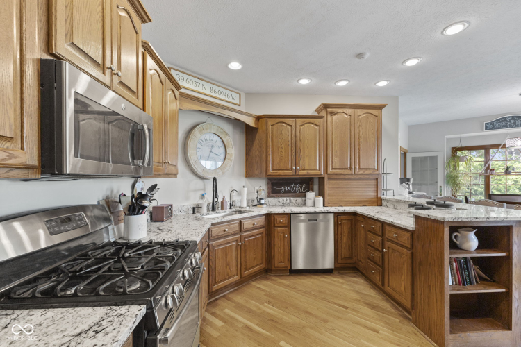 Listing Image 20