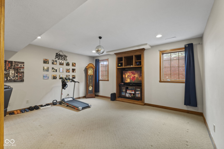 Listing Image 48