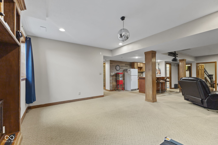 Listing Image 49