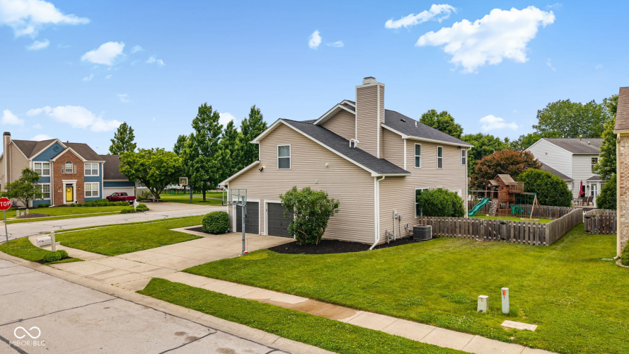 Listing Image 44