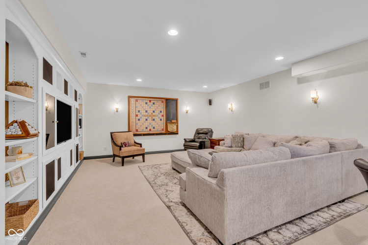 Listing Image 76