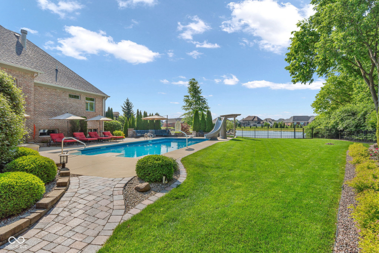 Listing Image 85