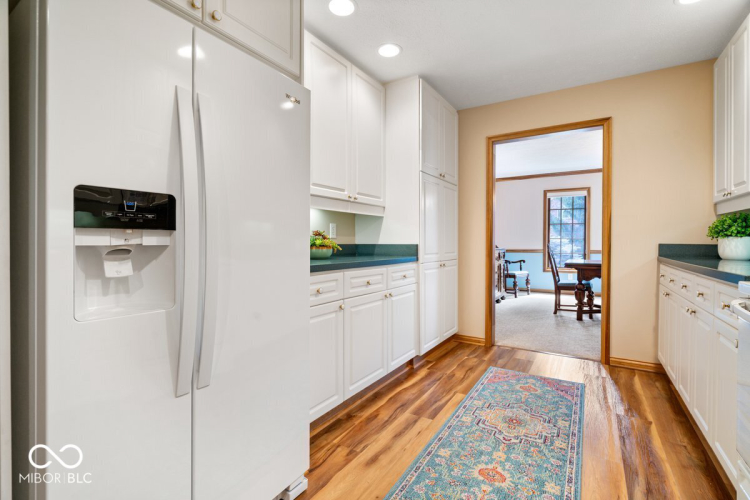 Listing Image 18